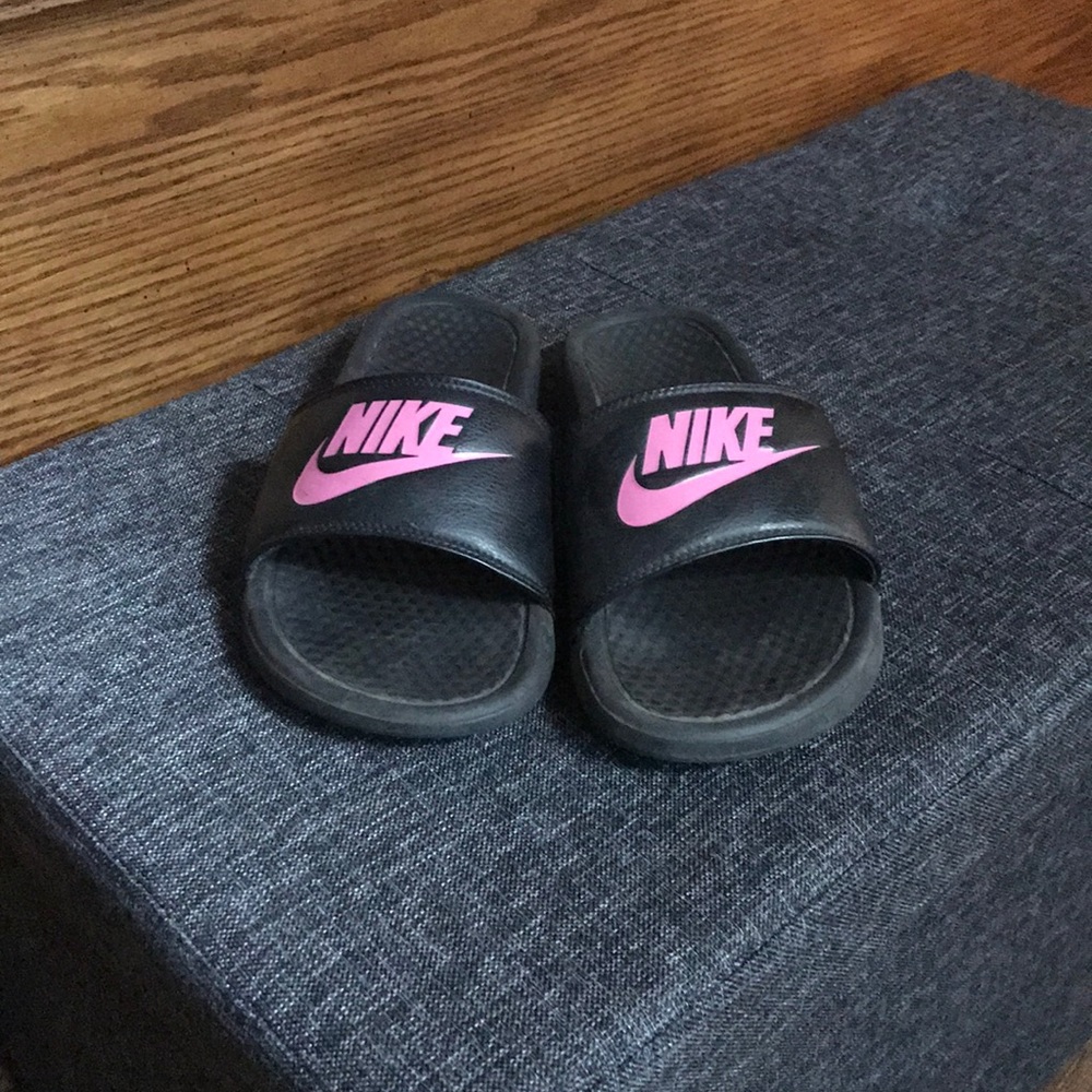Nike slides
